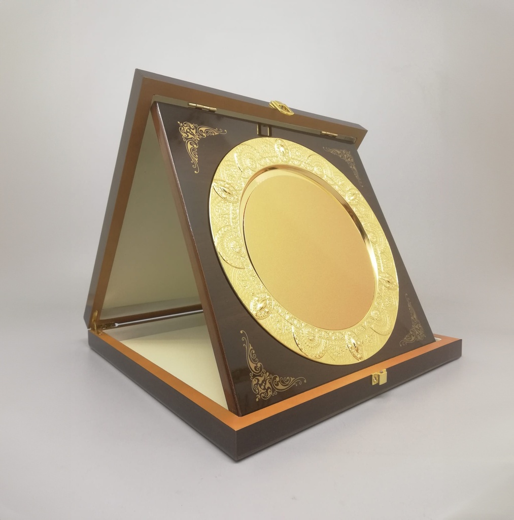[021] Wooden Trophy A4